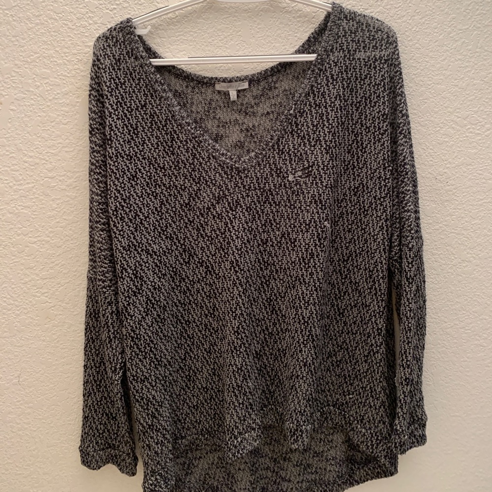 Light weight sweater